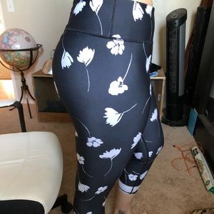 Fabletics powerhold crop leggings